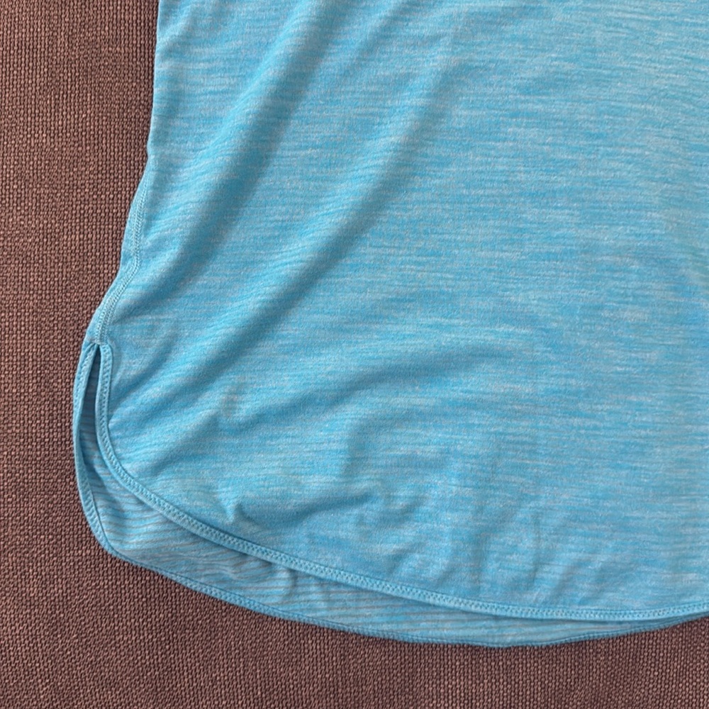 Lululemon Razorback Tank - Picture 3 of 4